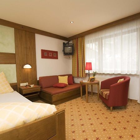 Gasthof Pitztaler Hof 웬스 외부 사진